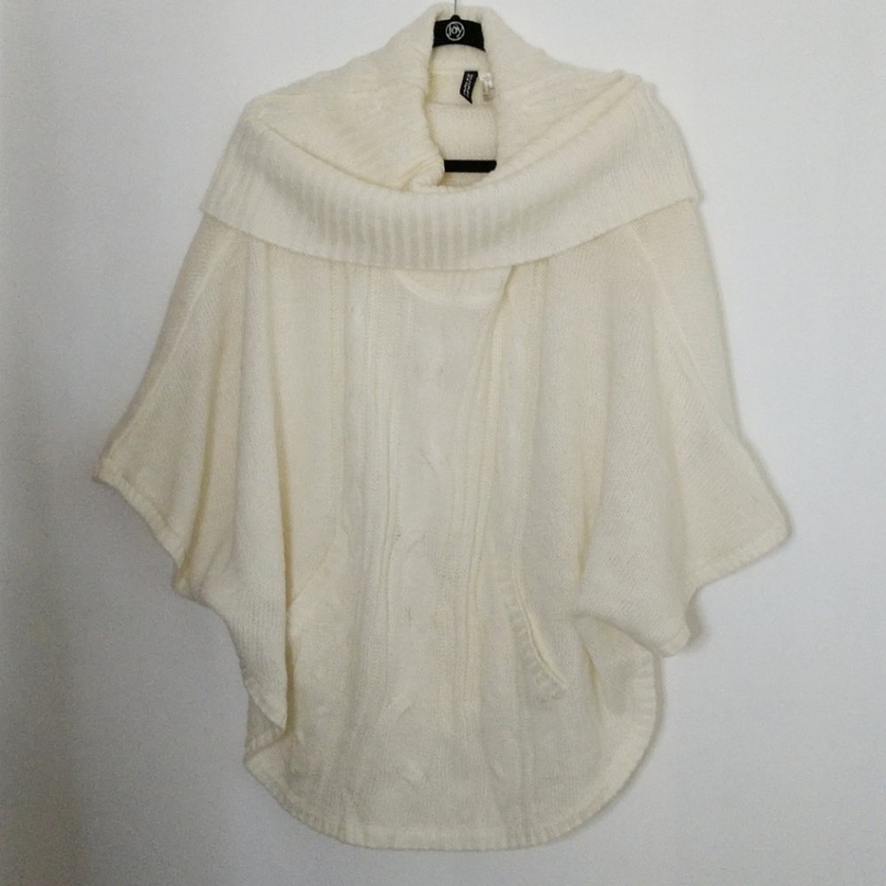 🌿 H&M cowl neck cream poncho